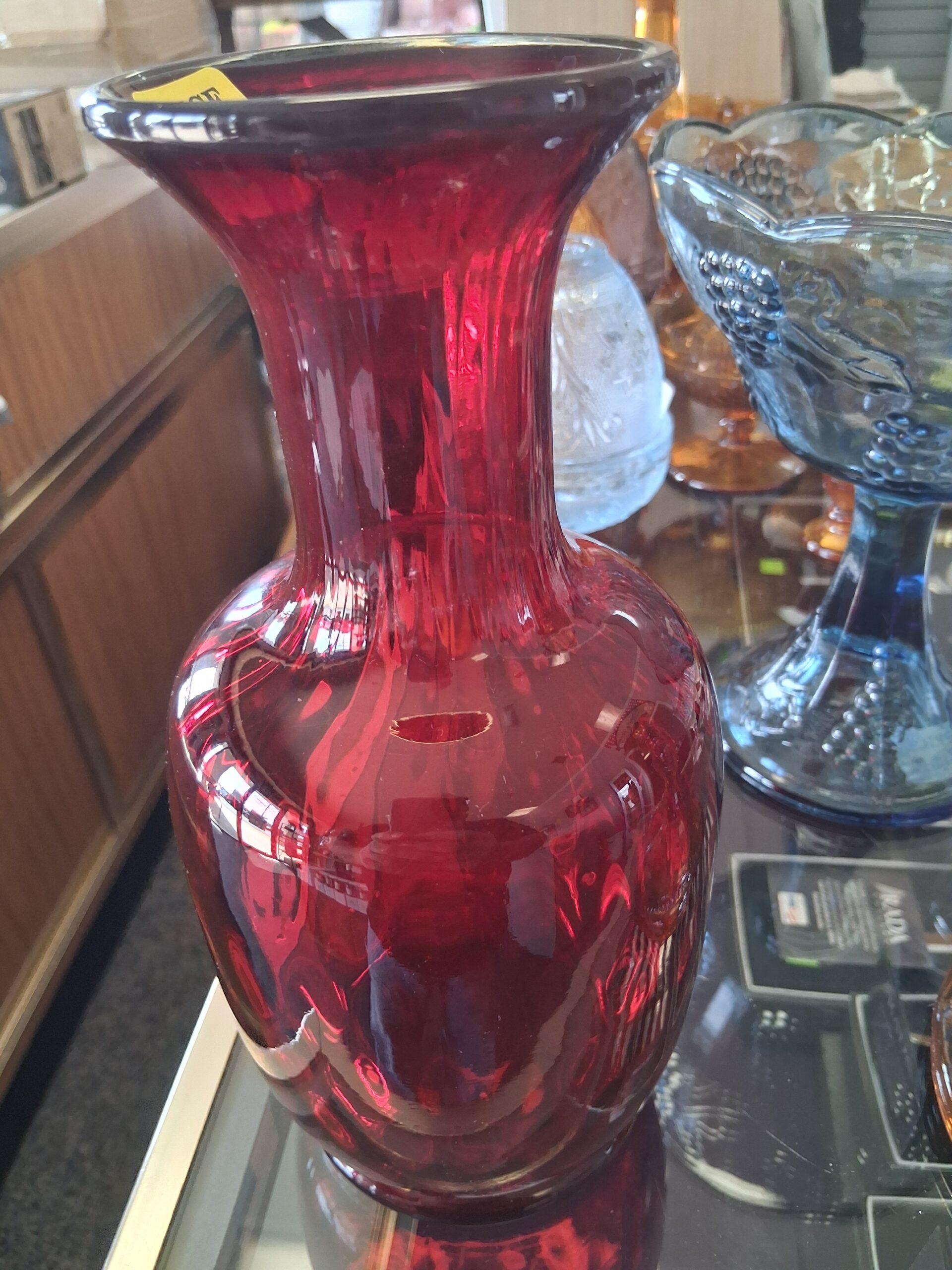Tiara Exclusives Red Glass Vase