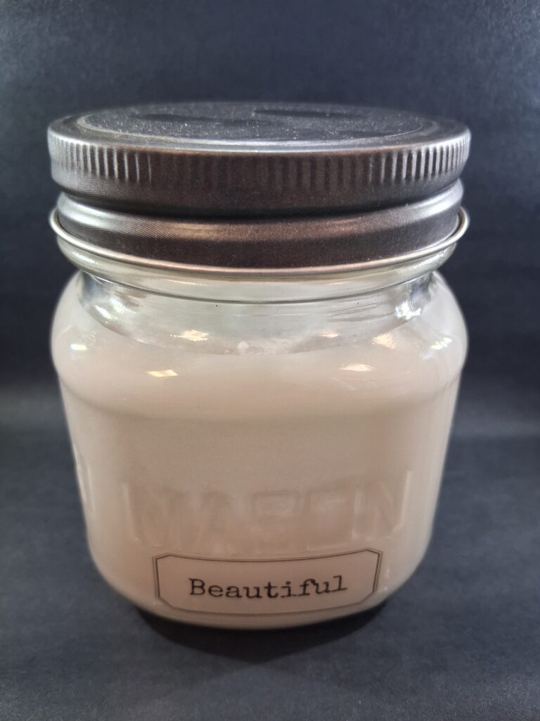 Muletown Scent Shop - Beautiful - 8 oz Candle